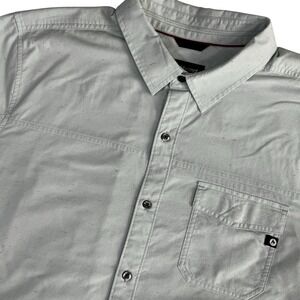 Marmot Short Sleeve Button-Up Shirt Men's XL Light Green Speckled‎ Outdoors